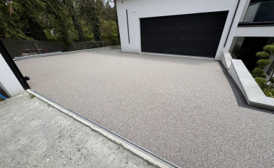 Cour et Parking en moquette de pierre Yvelines 78 image 