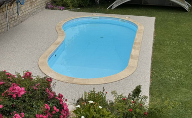 Moquette de pierre plage de piscine image 