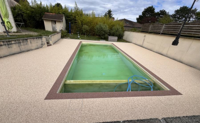 Pose moquette de pierre plage de piscine image 