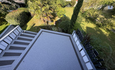 Terrasse et escalier en moquette de pierre image 