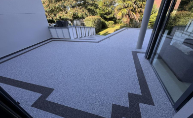 Terrasse et escalier en moquette de pierre image 